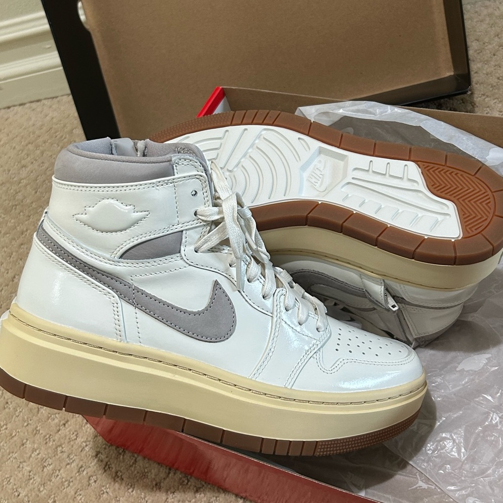 Air Jordan 1 Elevate High SE - Picture 3 of 7